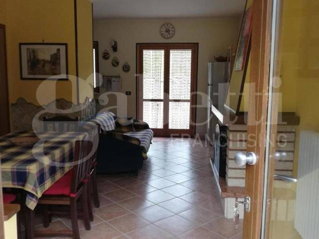 Villa Indipendente in affitto a Pontone, Castel Di Sangro