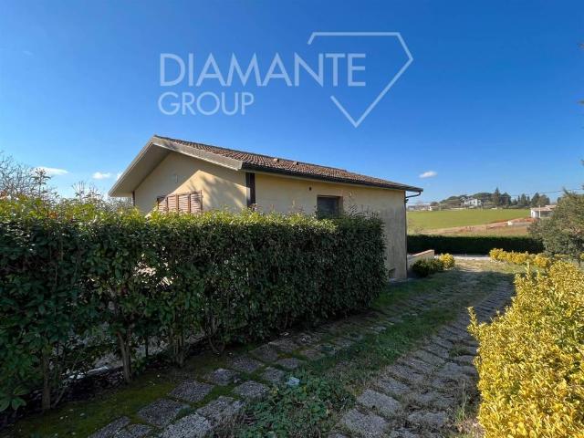 Villa Indipendente in affitto a Frattavecchia, Castiglione Del Lago