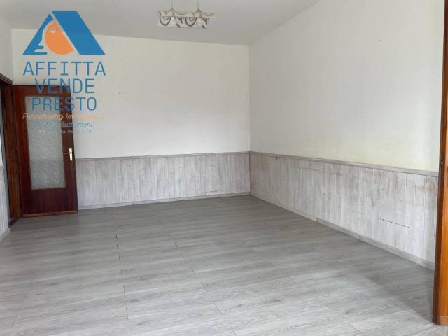 Villa Indipendente in affitto a Chivasso, Torino