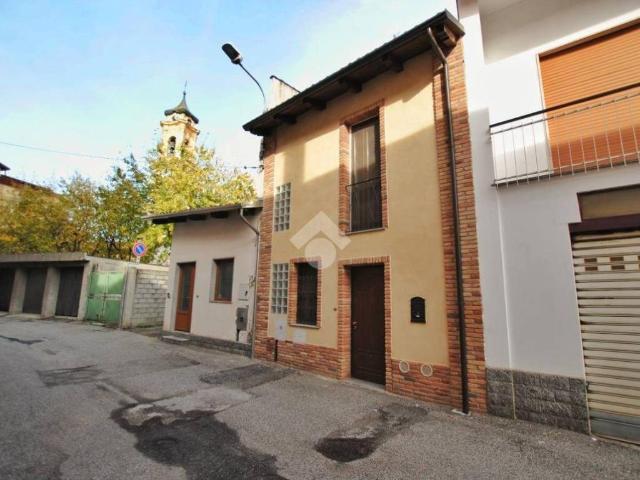 Villa Indipendente in affitto a Piemonte, Vercelli
