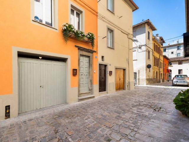 Villa Indipendente in affitto a San Leo Bastia, Umbria