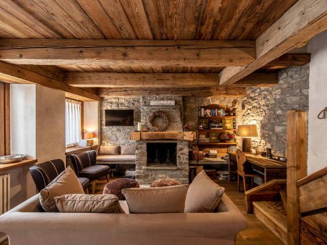 Villa Indipendente in affitto a Pussey, Courmayeur