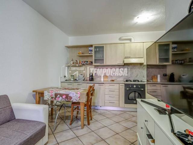 Villa Indipendente in affitto a Campagna, Cremenaga