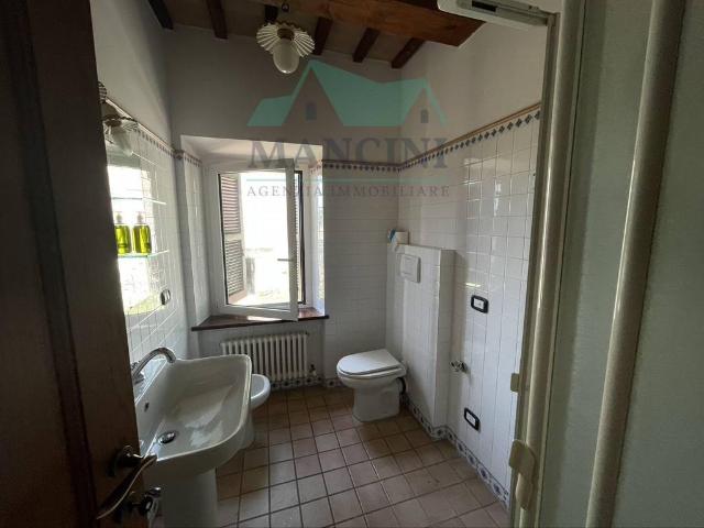 Villa Indipendente in affitto a Fabbreria, Campello Sul Clitunno