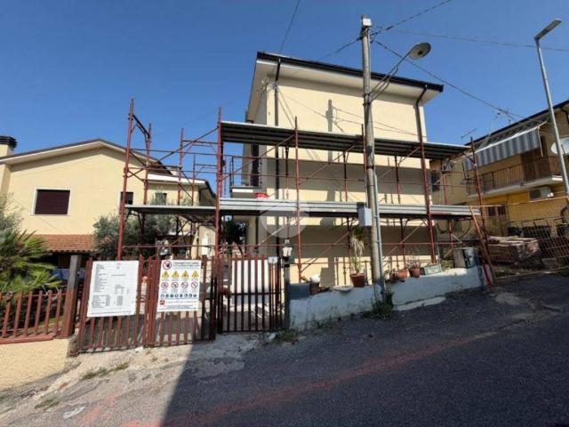 Villa Indipendente in affitto a Fara Sabina, Lazio