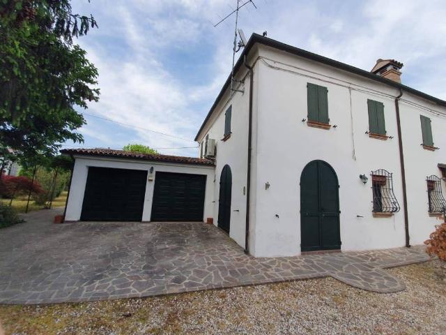 Villa Indipendente in affitto a Ferrara, Reggio Emilia