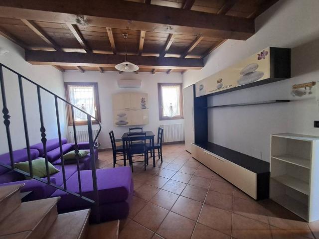Villa Indipendente in affitto a Ferrara, Reggio Emilia