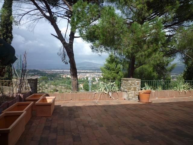 Villa Indipendente in affitto a Quartiere 3, Firenze