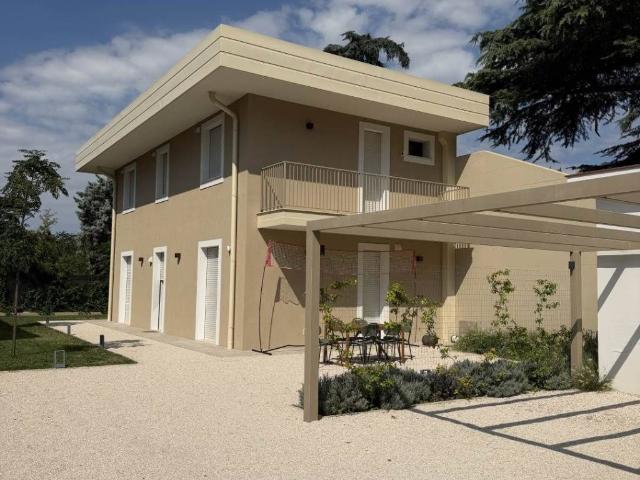 Villa Indipendente in affitto a Quartiere 3, Firenze