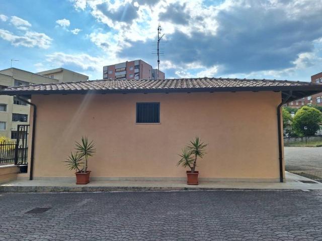 Villa Indipendente in affitto a Cavoni, Frosinone