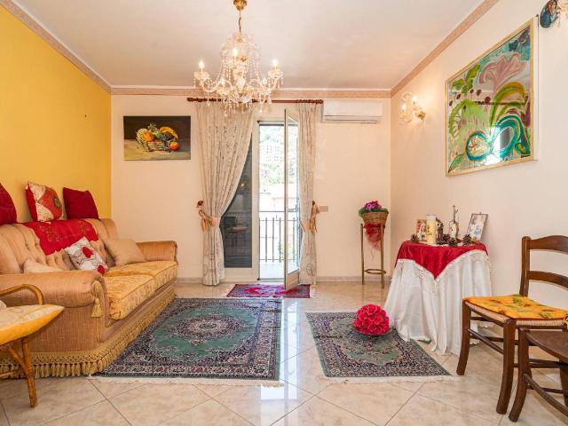 Villa Indipendente in affitto a Graniti, Sicilia