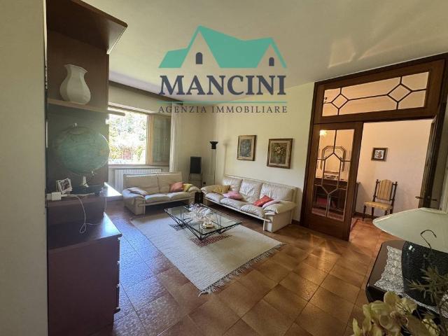 Villa Indipendente in affitto a Jesi, Ancona