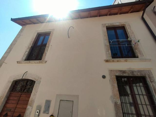 Villa Indipendente in affitto a Torretta, Tornimparte