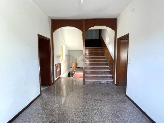 Villa Indipendente in affitto a Sedena, Lonato del Garda