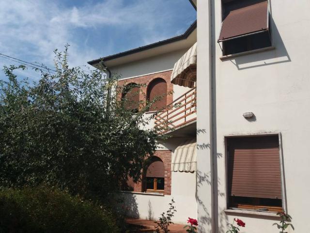 Villa Indipendente in affitto a Bagni Di Lucca Ponte, Lucca