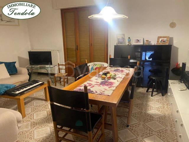 Villa Indipendente in affitto a Dogana, Luni