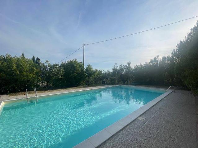 Villa Indipendente in affitto a Magione, Umbria