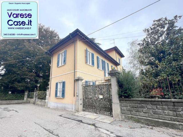 Villa Indipendente in affitto a Gurone, Malnate