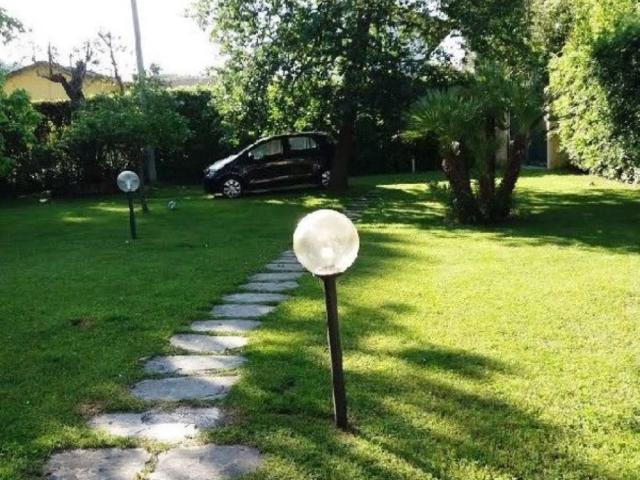 Villa Indipendente in affitto a San Carlo, Marina Di Massa