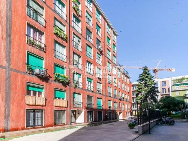 Villa Indipendente in affitto a Municipio 9, Milano