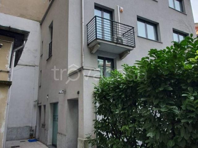 Villa Indipendente in affitto a Municipio 3, Milano