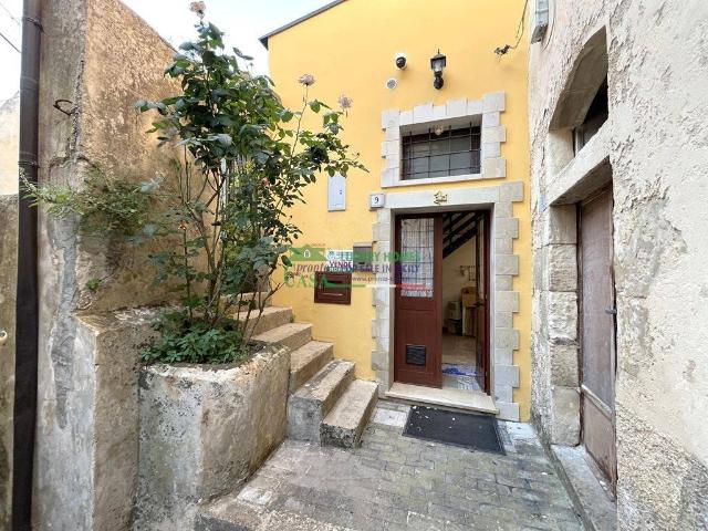 Villa Indipendente in affitto a Modica Alta, Marina Di Modica