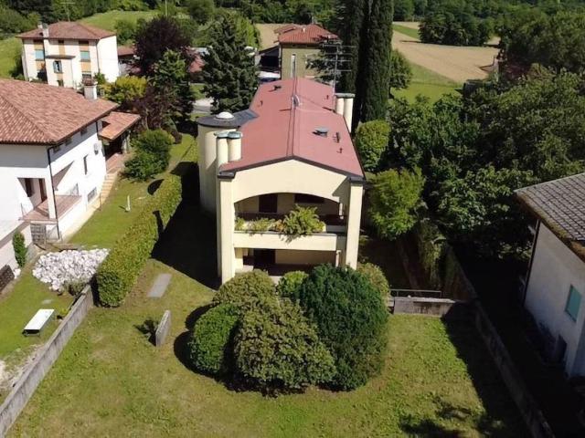Villa Indipendente in affitto a Montereale Valcellina, Friuli-Venezia Giulia