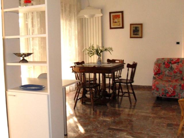 Villa Indipendente in affitto a Montignoso, Toscana