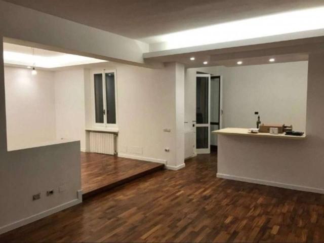 Villa Indipendente in affitto a Centro, Monza
