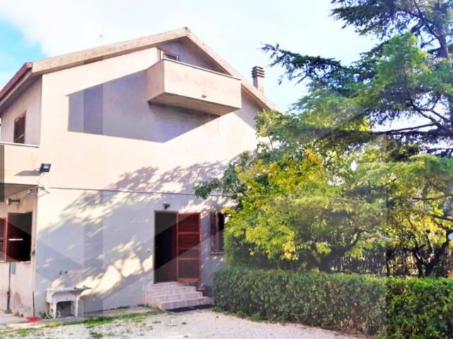 Villa Indipendente in affitto a Rancitelli, Pescara
