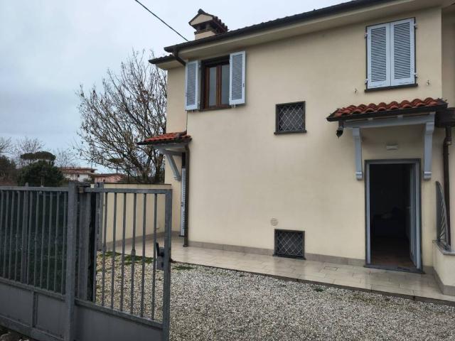 Villa Indipendente in affitto a Tonfano, Toscana