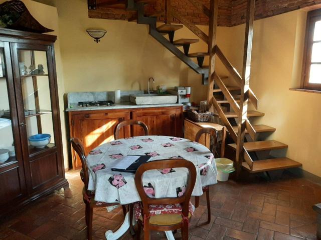 Villa Indipendente in affitto a Pontedera, Toscana