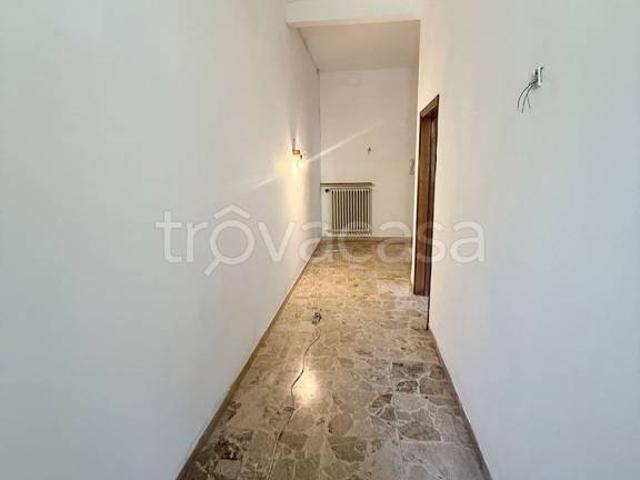 Villa Indipendente in affitto a Mezzana, Prato