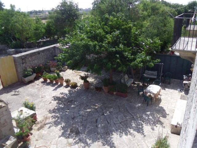 Villa Indipendente in affitto a Cappuccini, Ragusa