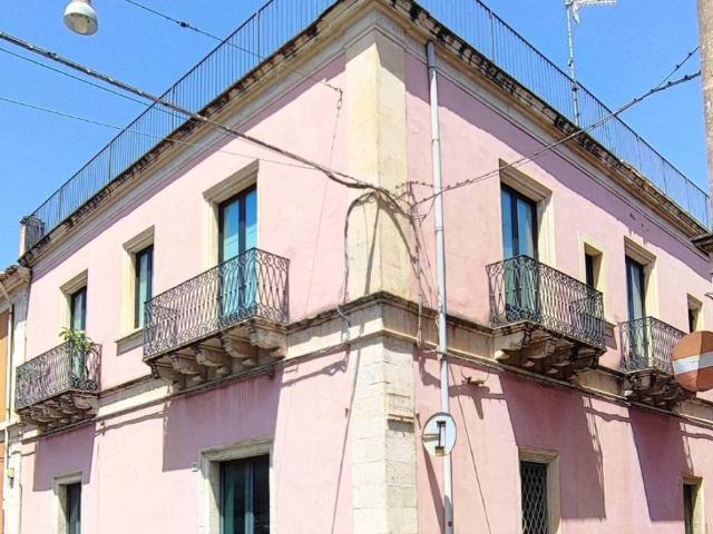 Villa Indipendente in affitto a Riposto, Sicilia