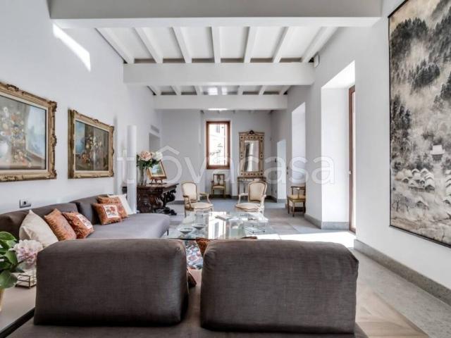 Villa Indipendente in affitto a Municipio Roma I, Roma Capitale