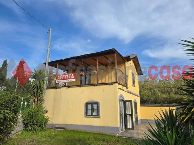 Villa Indipendente in affitto a Brignano Inferiore, Salerno