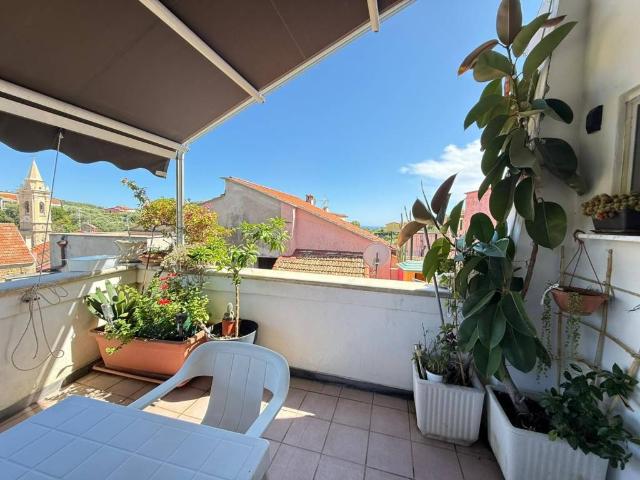 Villa Indipendente in affitto a San Bartolomeo Al Mare, Liguria