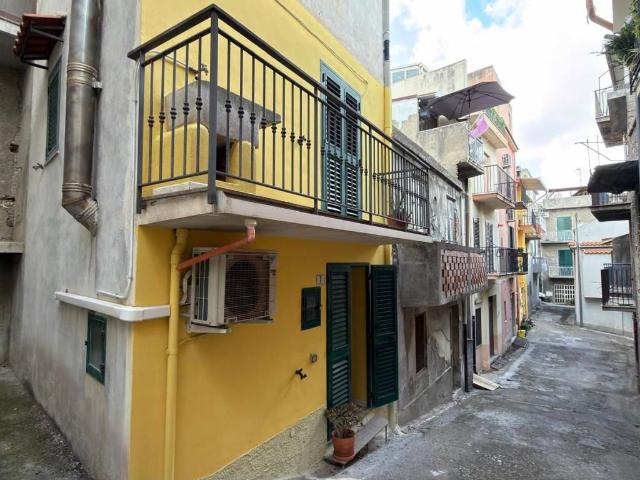 Villa Indipendente in affitto a Santa Lucia del Mela, Messina