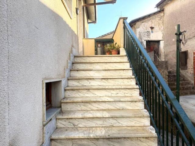 Villa Indipendente in affitto a Santo Stefano Del Sole, Campania