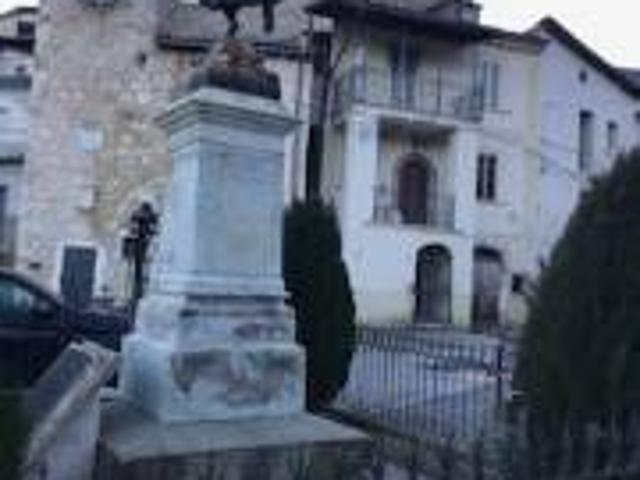 Villa Indipendente in affitto a Secinaro, Abruzzo
