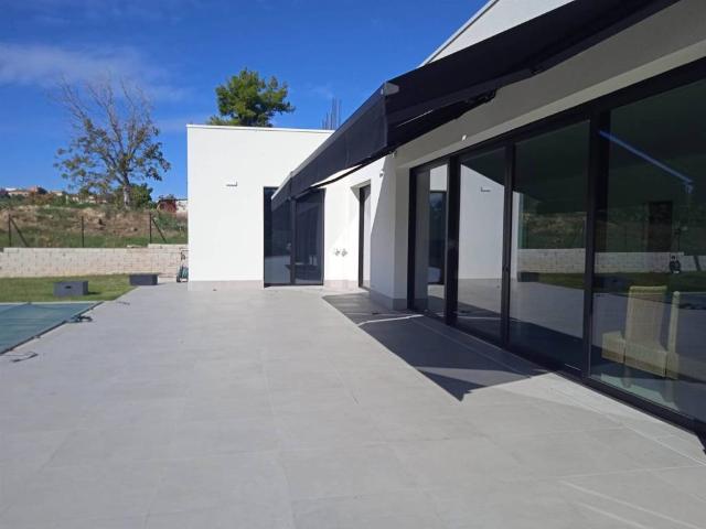 Villa Indipendente in affitto a Senigallia, Ancona