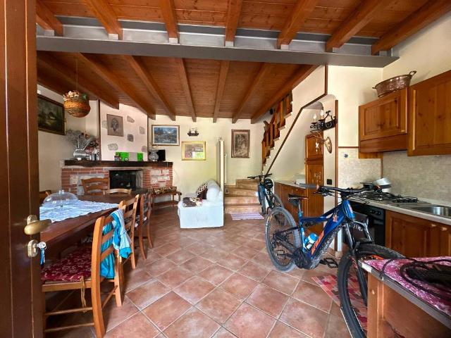 Villa Indipendente in affitto a Comunità montana della Valle Sabbia, Serle