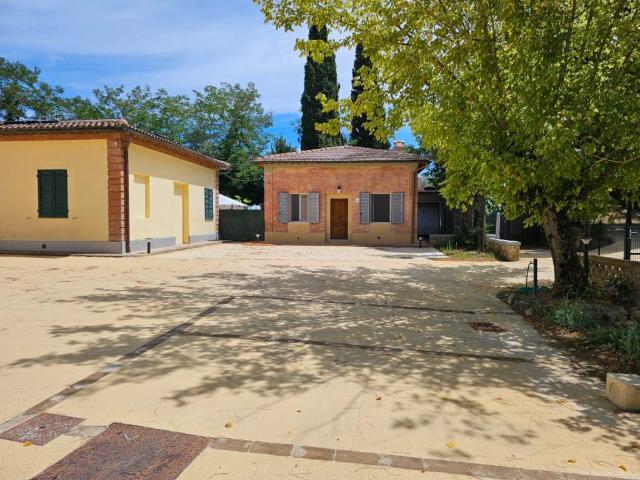 Villa Indipendente in affitto a Siena, Toscana