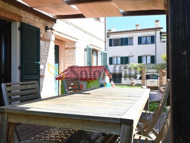 Villa Indipendente in affitto a Marche, Ancona