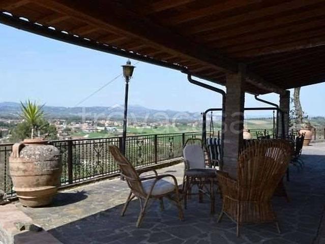 Villa Indipendente in affitto a Torgiano, Umbria
