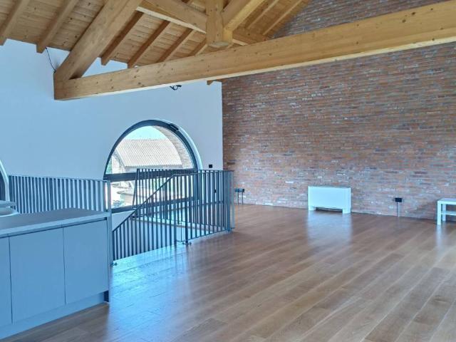 Villa Indipendente in affitto a Trivolzio, Lombardia