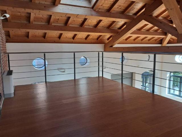 Villa Indipendente in affitto a Trivolzio, Lombardia