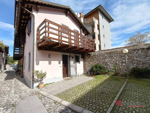 Villa Indipendente in affitto a Borgo Villalta, Reana Del Roiale