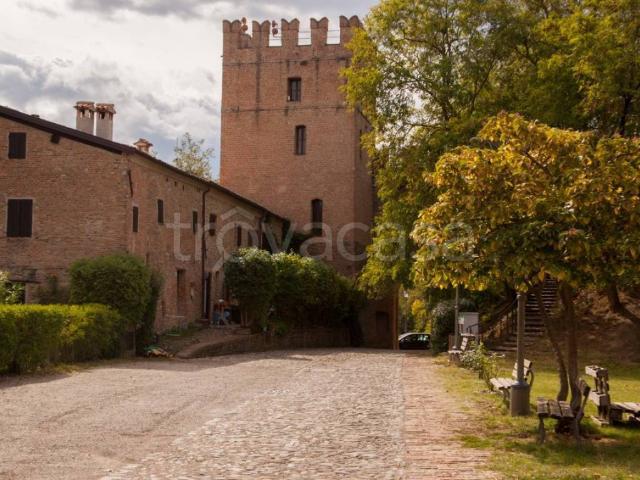 Villa Indipendente in affitto a Unione dei comuni Valli del Reno, Lavino e Samoggia, Reggio Emilia